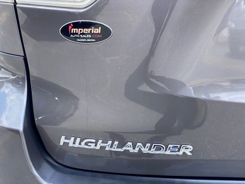 Used 2015 Toyota Highlander XLE image 9