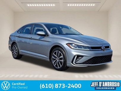 Used 2025 Volkswagen Jetta SE
