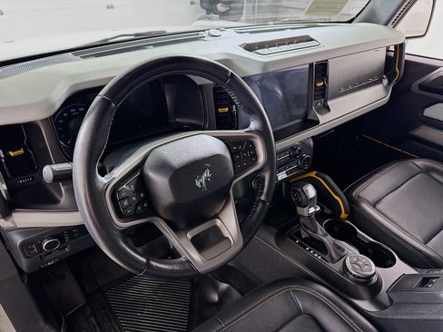 Used 2022 Ford Bronco Badlands image 11