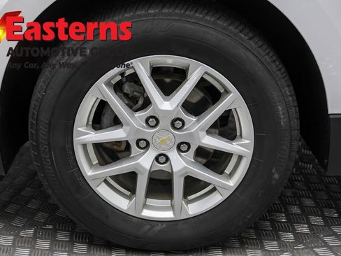 Used 2022 Chevrolet Equinox LT image 32