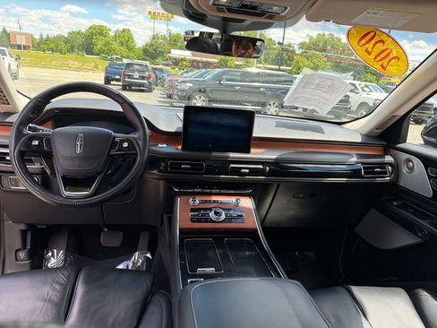 Used 2020 Lincoln Aviator Reserve w/ Equipment Group 202A AWD/4WD image 13