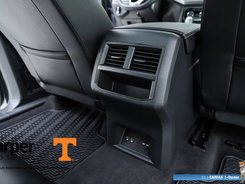 Used 2023 Volkswagen Atlas Cross Sport SE w/ Panoramic Sunroof Package AWD/4WD image 39