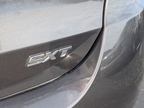 Used 2016 Dodge Dart SXT image 18