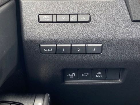 Used 2024 Lexus GX 550 w/ Accessory Package (2T) AWD/4WD image 25