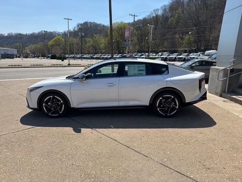 New 2026 Kia K4 GT-Line FWD image 4