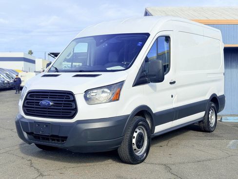 Used 2018 Ford Transit 150 130 Medium Roof RWD image 1