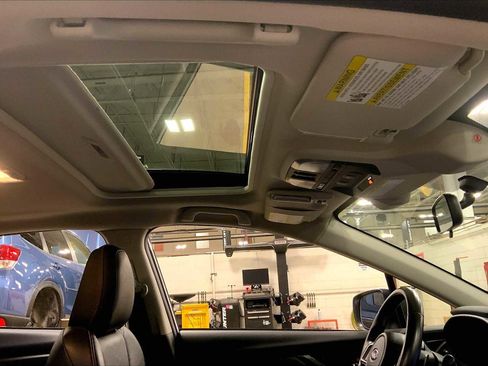 Used 2018 Subaru Crosstrek 2.0i Limited image 13