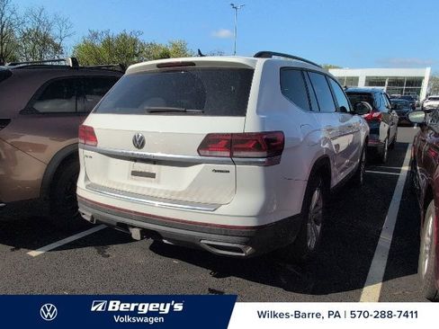 Used 2023 Volkswagen Atlas SE w/ Panoramic Sunroof Package AWD/4WD image 10