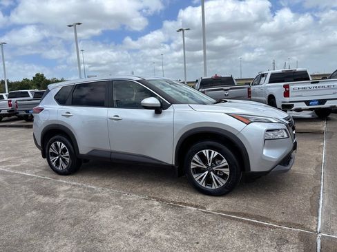 Used 2023 Nissan Rogue SV FWD image 7