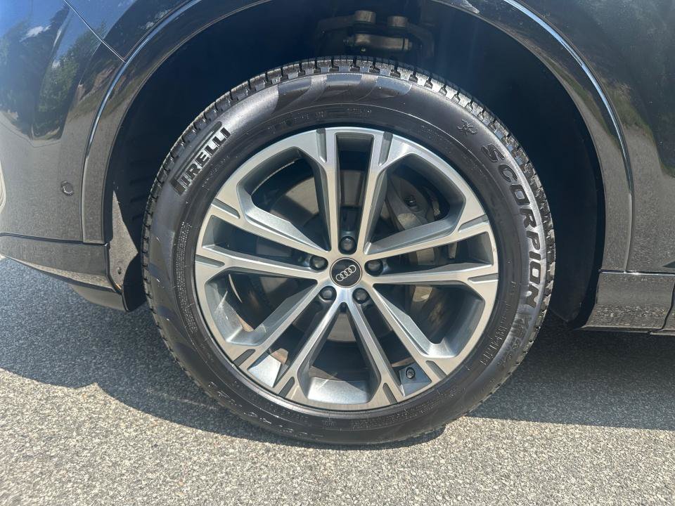 Certified 2025 Audi Q7 2.0T Premium Plus AWD/4WD image 27