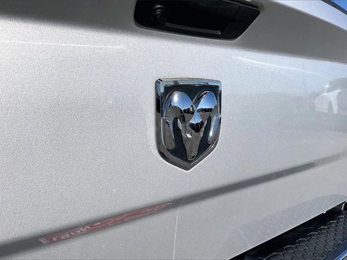 Used 2019 RAM 1500 Big Horn image 25