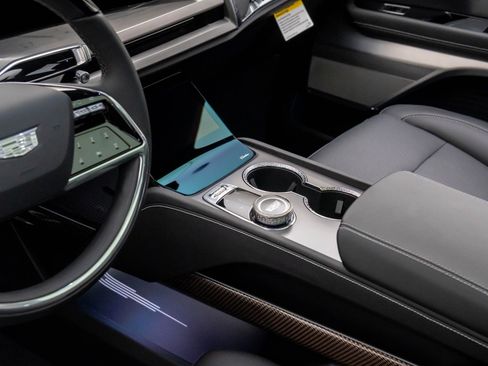 New 2026 Cadillac Vistiq Sport w/ LPO, Floor Liner Package image 13