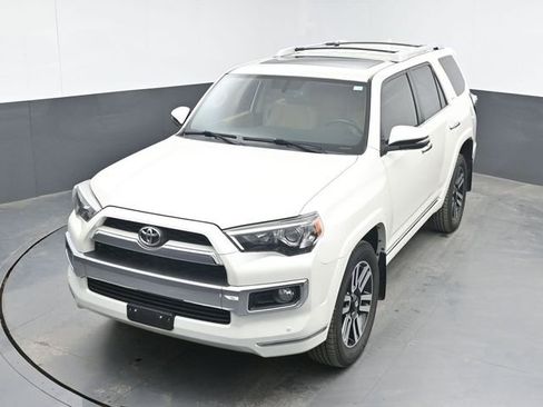Used 2018 Toyota 4Runner Limited AWD/4WD image 35