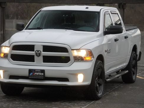 Used 2016 RAM 1500 Express AWD/4WD image 32