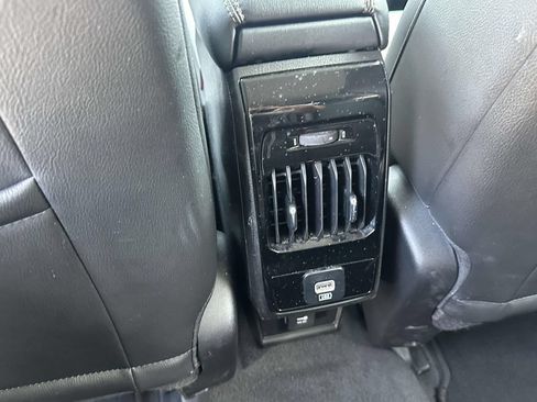 Used 2022 Jeep Compass Limited AWD/4WD image 13