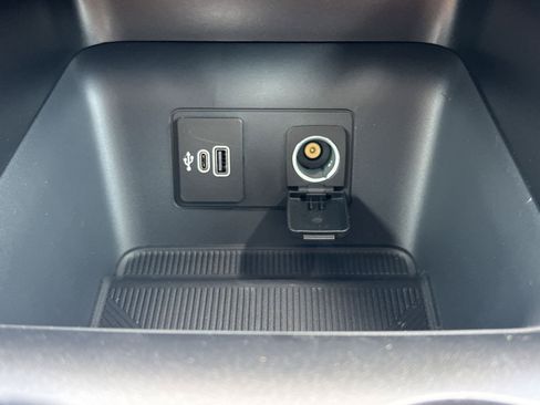 New 2026 Ford Explorer Active RWD image 7