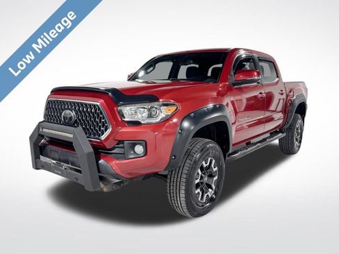 Used 2018 Toyota Tacoma TRD Off-Road image 1