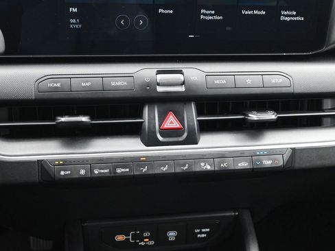 Used 2025 Kia K4 LXS image 19