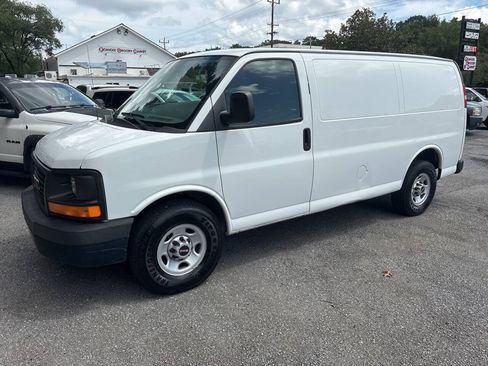 Used 2014 GMC Savana 3500 RWD image 1