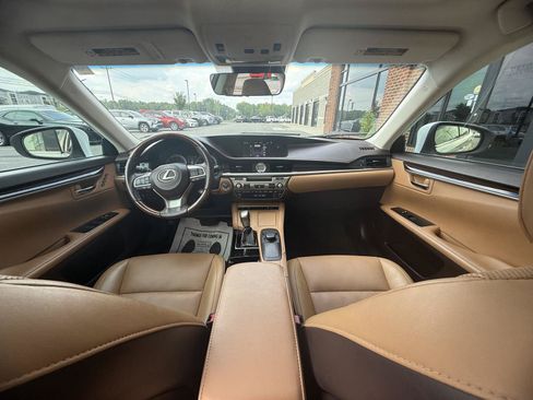 Used 2017 Lexus ES 350 w/ Premium Package FWD image 15