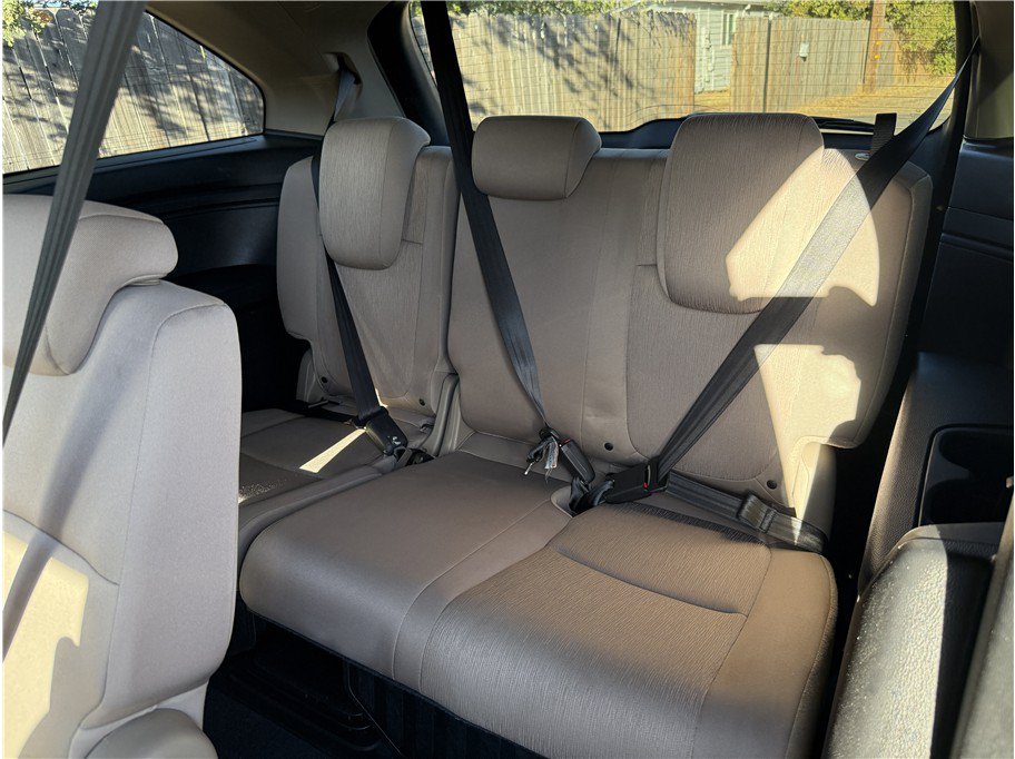 Used 2018 Honda Odyssey EX image 12