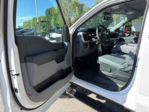 New 2026 Ford F350 XL w/ XL Chrome Package AWD/4WD image 8