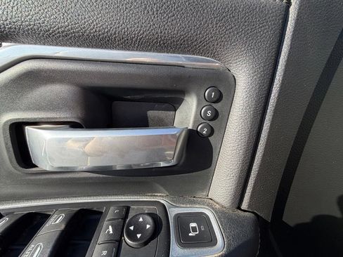 Used 2019 RAM 2500 Laramie w/ Night Edition AWD/4WD image 16