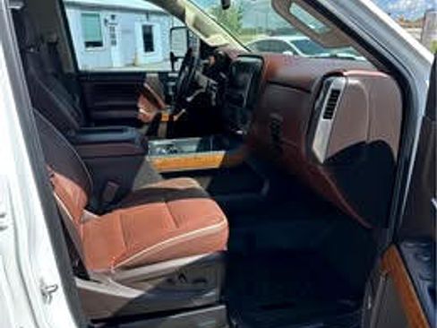 Used 2016 Chevrolet Silverado 2500 High Country w/ Duramax Plus Package image 15