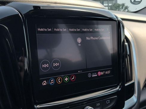 Used 2020 Chevrolet Traverse LT FWD image 17