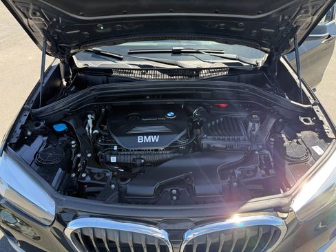Used 2018 BMW X1 xDrive28i AWD/4WD image 3