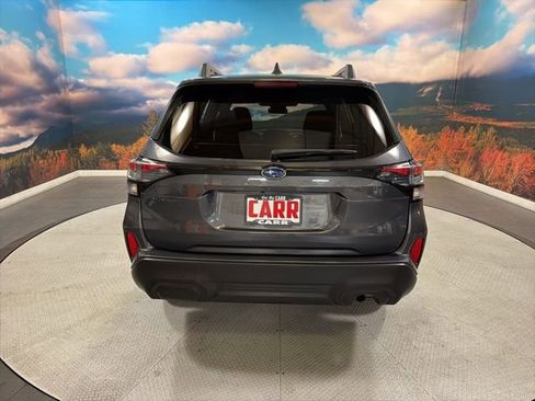 Used 2025 Subaru Forester Premium AWD/4WD image 7
