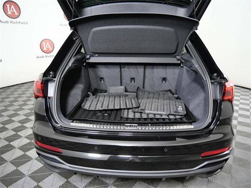 Used 2024 Audi Q3 2.0T Premium Plus image 10