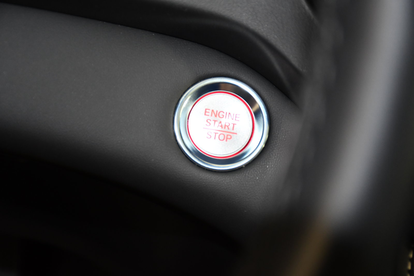 Used 2025 Acura RDX SH-AWD image 24