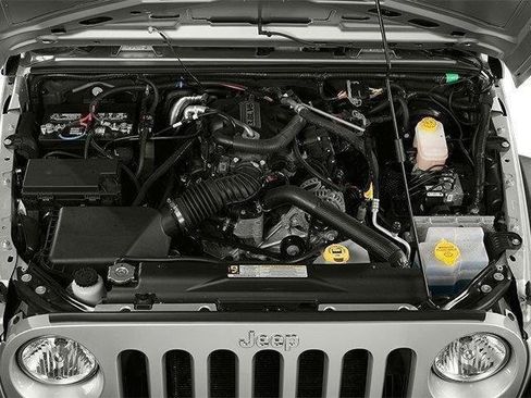 Used 2013 Jeep Wrangler Unlimited Sport AWD/4WD image 7