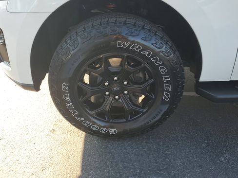 Used 2024 Ford Expedition Timberline image 5