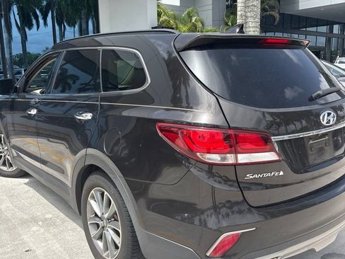 Used 2017 Hyundai Santa Fe Limited FWD image 8