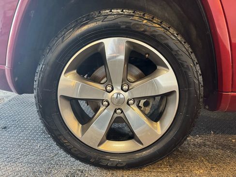 Used 2015 Jeep Grand Cherokee Overland w/ Advanced Technology Group RWD image 34