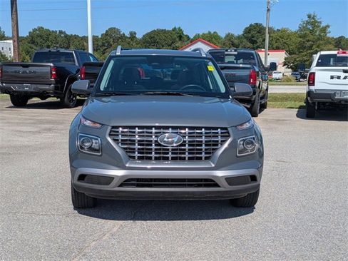 Used 2024 Hyundai Venue SEL image 8