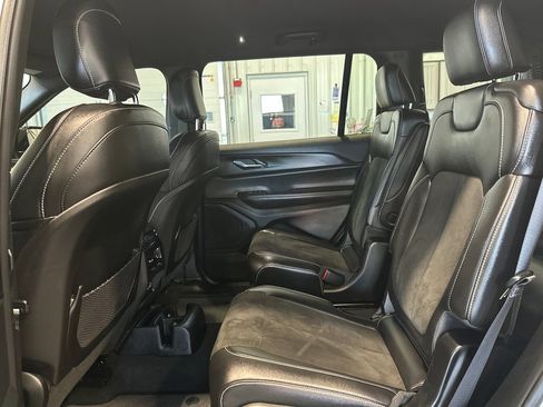 Used 2023 Jeep Grand Cherokee L Laredo AWD/4WD image 25