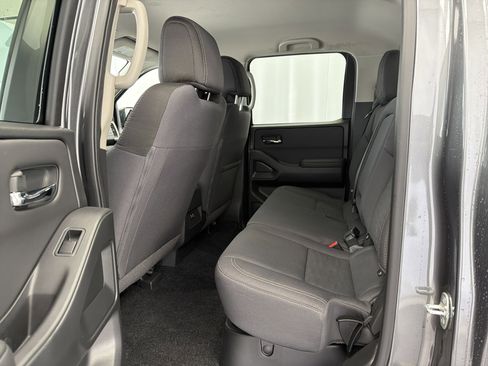 Used 2024 Nissan Frontier SV w/ Technology Package image 14