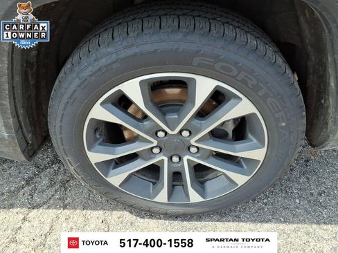 Used 2023 Jeep Grand Cherokee L Overland w/ Luxury Tech Group IV AWD/4WD image 10