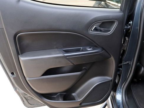Used 2019 Chevrolet Colorado LT w/ LT Convenience Package RWD image 13