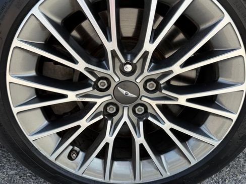 Used 2022 Genesis G80 2.5T RWD image 9