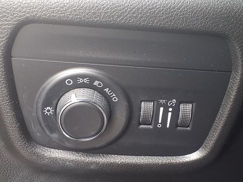 Used 2022 Jeep Grand Cherokee L Laredo AWD/4WD image 10