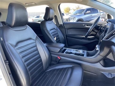 Used 2022 Ford Edge SEL image 27
