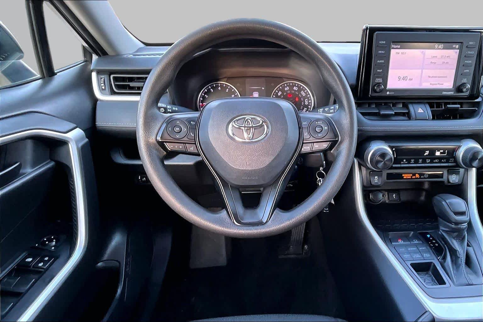Used 2021 Toyota RAV4 LE AWD/4WD image 5