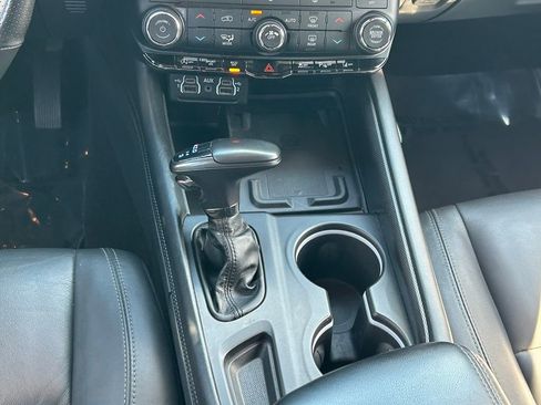 Used 2022 Dodge Durango GT AWD/4WD image 23