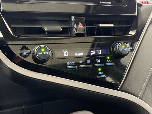 Certified 2022 Toyota Camry SE image 23