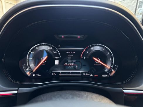 Used 2023 Genesis GV70 3.5T Sport w/ Sport Prestige Package AWD/4WD image 17