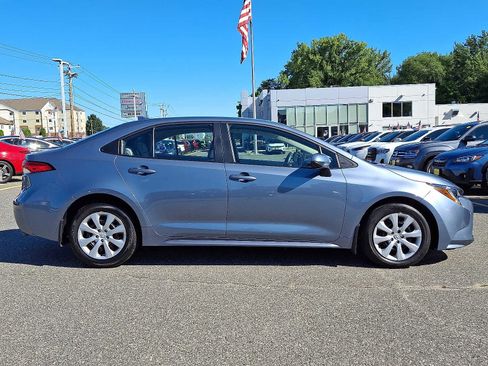 Used 2024 Toyota Corolla LE image 7